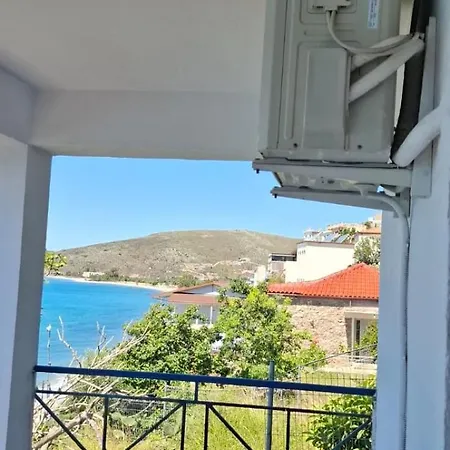 Rita's Appartement Qeparo